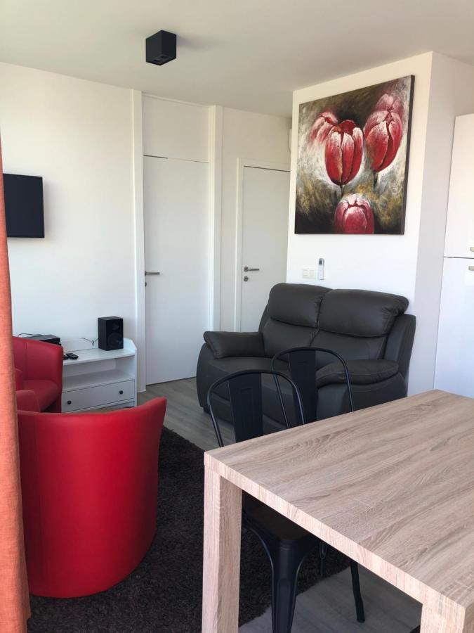 New Dahlia Hotel Бредене Екстериор снимка